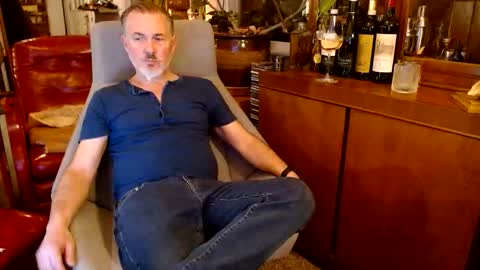 Snapshot of captian_rich chatting on 12.19.25 captian_rich online show from 12.19.25