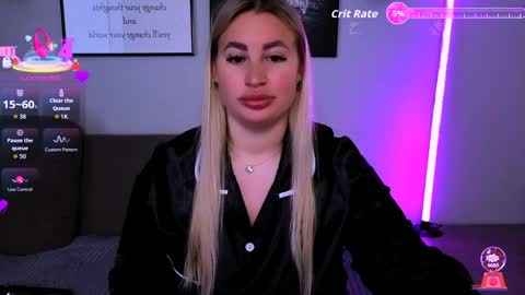 Snapshot of cara__harris chatting on 04.04.26 . . online show from 04.04.26