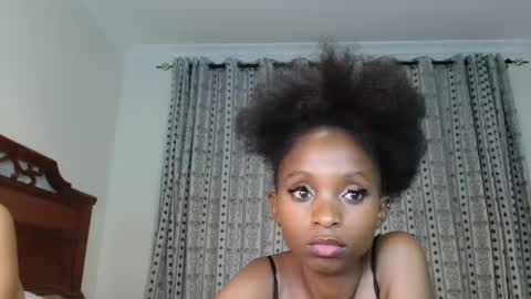 Snapshot of carababey chatting on 02.16.25 carababey online show from 02.16.25