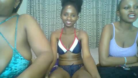 Snapshot of carababey chatting on 03.11.25 carababey online show from 03.11.25