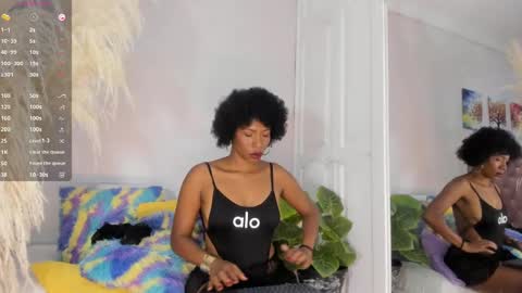 Snapshot of cardykambell chatting on 09.12.25 cardykambell online show from 09.12.25