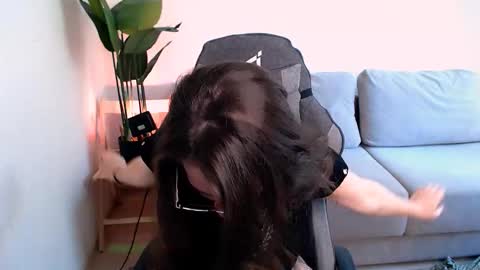 Snapshot of care_sensual chatting on 09.10.25 Mary online show from 09.10.25