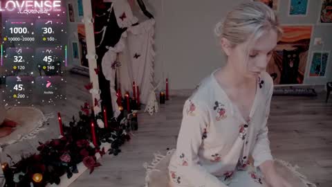 Snapshot of careful_i_bite chatting on 10.29.25 NONA follow online show from 10.29.25