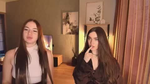 caressyourself online show from 12.05.25