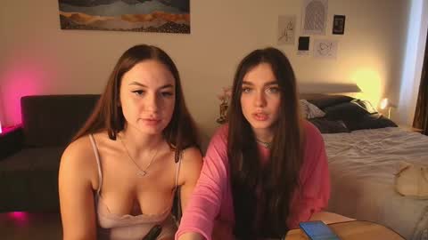 caressyourself online show from 01.08.26