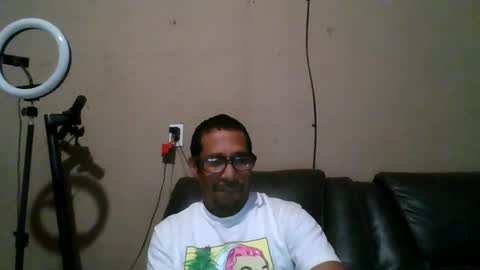 Snapshot of cargopipe2000 chatting on 11.30.25 Adams huge online show from 11.30.25