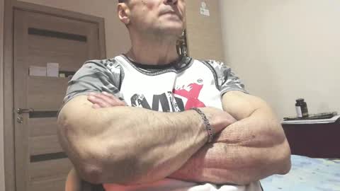 Snapshot of carin_the_body chatting on 02.20.25 Laz online show from 02.20.25