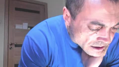 Snapshot of carin_the_body chatting on 11.13.25 Laz online show from 11.13.25