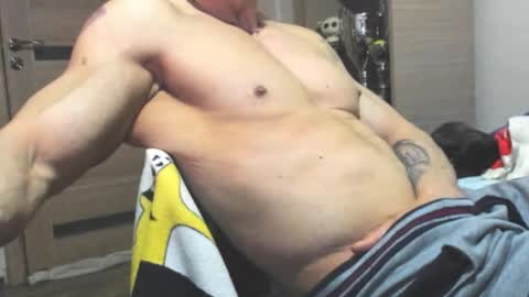 Snapshot of carin_the_body chatting on 12.21.25 Laz online show from 12.21.25