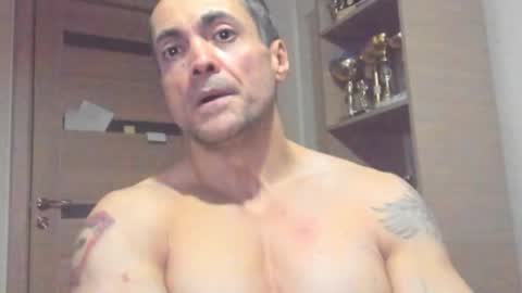 Snapshot of carin_the_body chatting on 01.07.26 Laz online show from 01.07.26