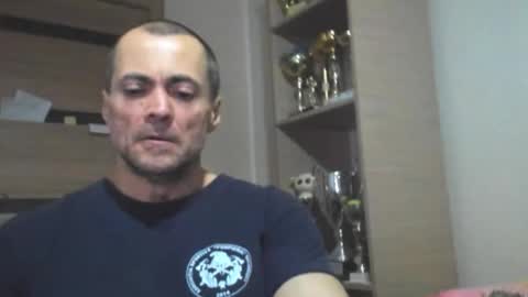 Snapshot of carin_the_body chatting on 01.14.26 Laz online show from 01.14.26