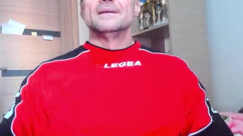 Snapshot of carin_the_body chatting on 01.15.26 Laz online show from 01.15.26