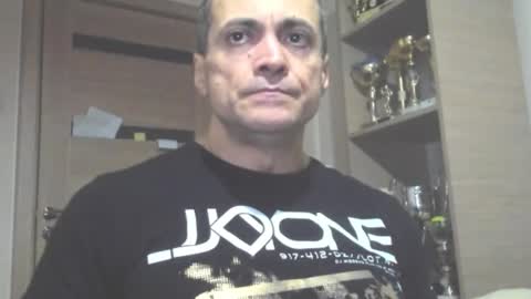 Snapshot of carin_the_body chatting on 01.16.26 Laz online show from 01.16.26