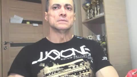 Snapshot of carin_the_body chatting on 01.17.26 Laz online show from 01.17.26