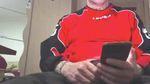 Snapshot of carin_the_body chatting on 02.08.26 Laz online show from 02.08.26