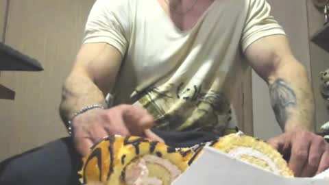 Snapshot of carin_the_body chatting on 02.11.26 Laz online show from 02.11.26