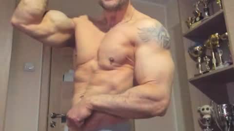 Snapshot of carin_the_body chatting on 02.15.26 Laz online show from 02.15.26