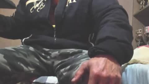 Snapshot of carin_the_body chatting on 02.22.26 Laz online show from 02.22.26