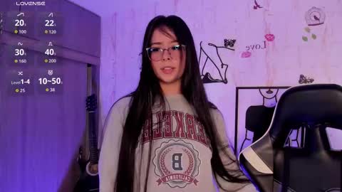 C A R O L I N A IG caroolina 19 online show from 11.09.25