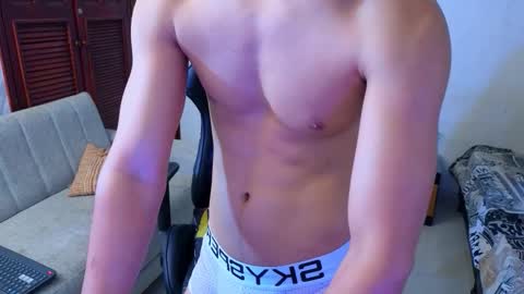 Snapshot of carl_dixon chatting on 12.21.25 carl_dixon online show from 12.21.25