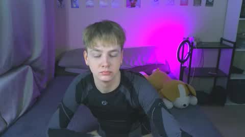 Snapshot of carl_kvirrr chatting on 12.18.24 Carl online show from 12.18.24
