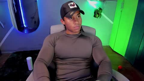 Snapshot of carl_smithh chatting on 01.25.25 Carl online show from 01.25.25