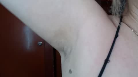 Snapshot of carla_lopera chatting on 12.14.25 Carla online show from 12.14.25