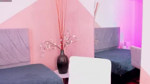 Snapshot of carlajaeger chatting on 01.07.25 carla online show from 01.07.25