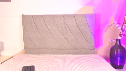 Snapshot of carlajaeger chatting on 09.15.25 carla online show from 09.15.25