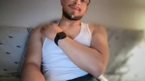 Snapshot of carlcarlinches4 chatting on 02.08.26 carlcarlinches4 online show from 02.08.26