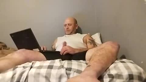 Snapshot of carldhammers chatting on 02.18.26 carldhammers online show from 02.18.26