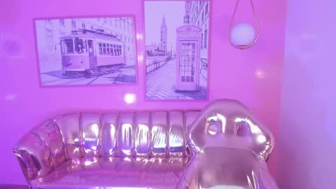 Snapshot of carlie_mayer chatting on 01.16.25 CARLYE online show from 01.16.25