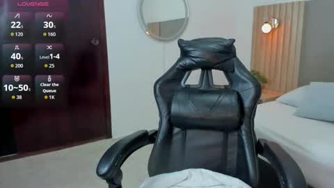 Snapshot of carlina_15 chatting on 02.13.26 C A R L I N A online show from 02.13.26