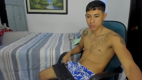 Snapshot of carlitosex09 chatting on 12.28.24 master online show from 12.28.24