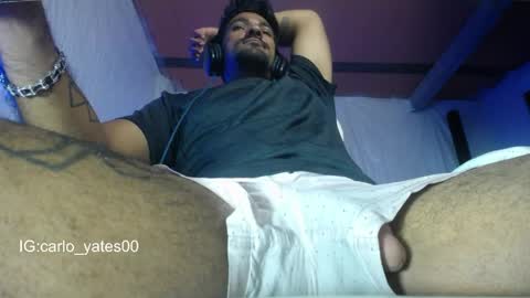 Snapshot of carlo_yates27 chatting on 04.15.26 carlo yates thx for help me to reach 100 thumps up online show from 04.15.26
