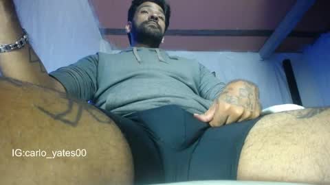 Snapshot of carlo_yates27 chatting on 05.08.26 carlo yates thx for help me to reach 100 thumps up online show from 05.08.26