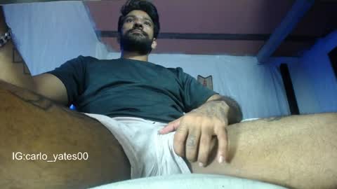 Snapshot of carlo_yates27 chatting on 05.14.26 carlo yates thx for help me to reach 100 thumps up online show from 05.14.26