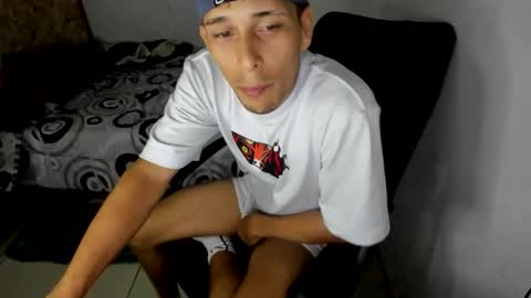 carlossmi01 online show from 10.13.25