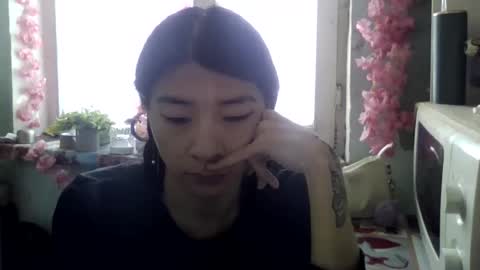 CarlyJoy online show from 12.22.25