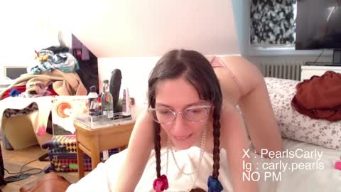 Carly Pearls online show from 05.16.26