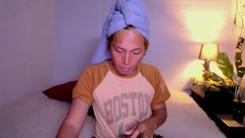 Snapshot of carmella_romance chatting on 11.18.25 Carmella online show from 11.18.25