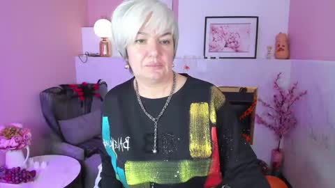 Snapshot of carmensoft chatting on 11.02.25 Carmen online show from 11.02.25