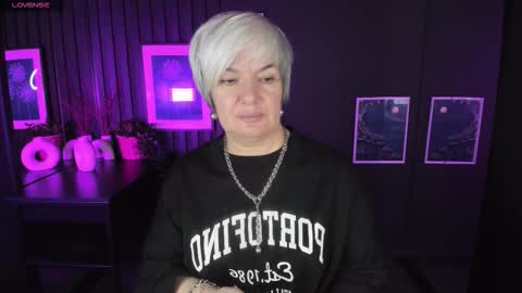 Snapshot of carmensoft chatting on 11.07.25 Carmen online show from 11.07.25