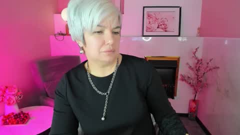 Snapshot of carmensoft chatting on 12.15.25 Carmen online show from 12.15.25