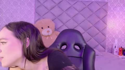 Snapshot of caro_adams1 chatting on 11.18.25 caro_adams1 online show from 11.18.25