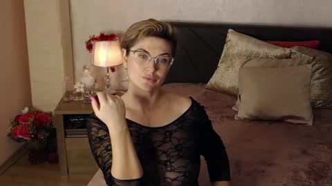 CaroJhones online show from 01.26.25