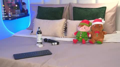 Snapshot of carol_ferreer chatting on 12.04.25 carol online show from 12.04.25