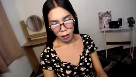 Snapshot of carol_linaxxx chatting on 12.08.24 Carolina online show from 12.08.24