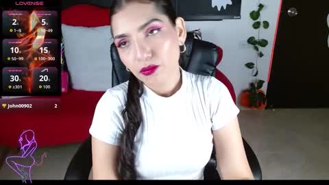 Caroline online show from 10.07.25