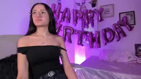 Caroline online show from 03.11.25